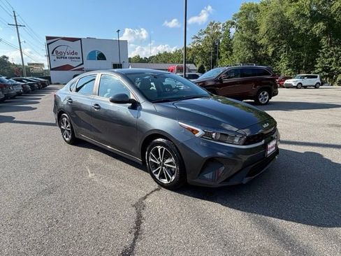 Used 2023 Kia Forte LXS w/ LXS Technology Package FWD image 26
