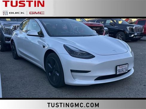 Used 2022 Tesla Model 3 Long Range image 1