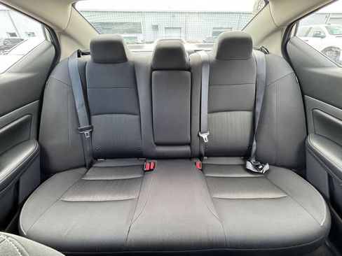 Used 2025 Nissan Altima 2.5 SV FWD image 38