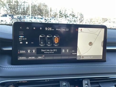 Used 2023 Genesis G70 2.0T image 25