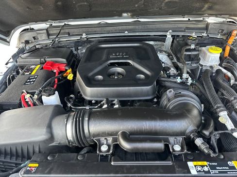 Used 2024 Jeep Wrangler Unlimited Rubicon 4xe image 28