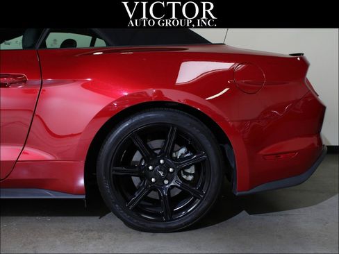 Used 2020 Ford Mustang GT Premium w/ Carbon Sport Interior Package RWD image 8