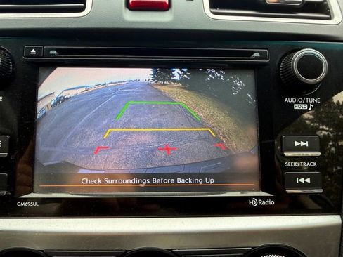 Used 2017 Subaru Crosstrek 2.0i Premium image 9