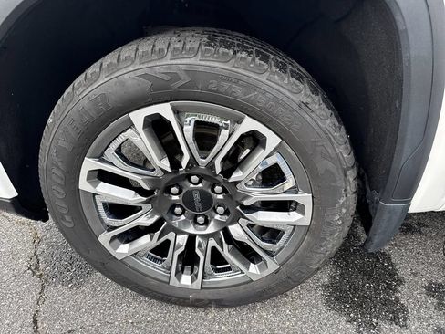 Used 2024 GMC Sierra 1500 Denali Ultimate AWD/4WD image 11