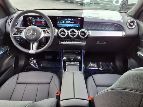 New 2026 Mercedes-Benz GLB 250 4MATIC image 6