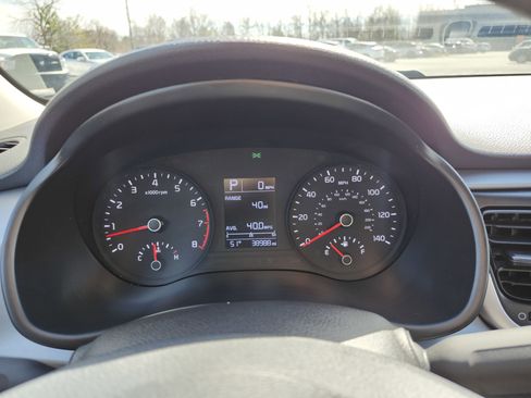 Used 2022 Kia Rio LX image 24