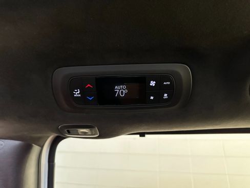 Certified 2021 Chrysler Pacifica Pinnacle image 44