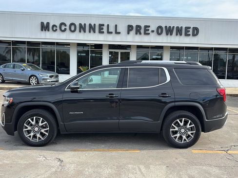 Used 2023 GMC Acadia SLT w/ Technology Package FWD image 4
