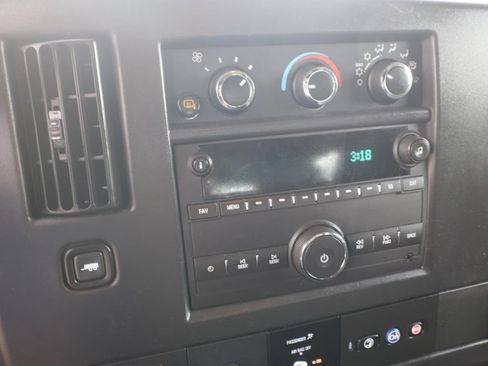Used 2025 Chevrolet Express 2500 w/ Driver Convenience Package RWD image 21
