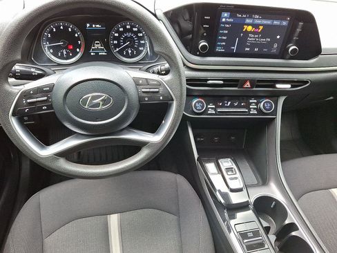 Used 2022 Hyundai Sonata SEL w/ Winter Weather Package image 11