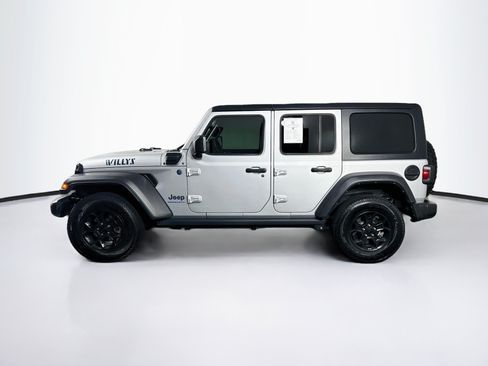 Used 2023 Jeep Wrangler Unlimited w/ Cold Weather Group AWD/4WD image 4