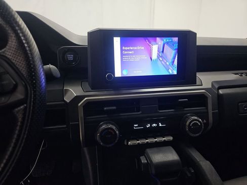 Used 2024 Toyota Tacoma SR5 image 7