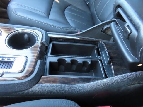 Used 2014 GMC Acadia Denali image 29