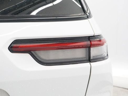 Certified 2023 Jeep Grand Cherokee L Laredo image 15