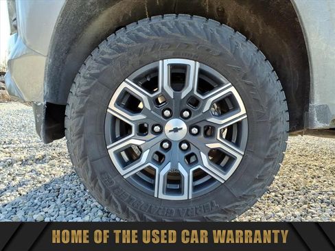 Used 2023 Chevrolet Colorado Z71 w/ Z71 Convenience Package 2 image 11