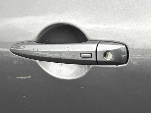 New 2025 Nissan Pathfinder SL image 14