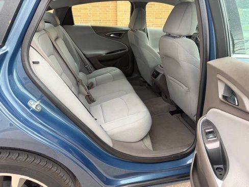 Used 2025 Chevrolet Malibu LT FWD image 12