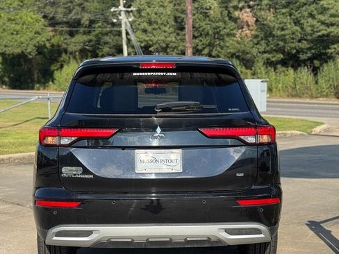 Used 2024 Mitsubishi Outlander SE image 5