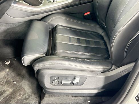Used 2022 BMW X5 xDrive40i w/ M Sport Package image 17