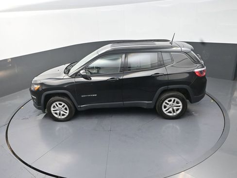 Used 2018 Jeep Compass Sport AWD/4WD image 16