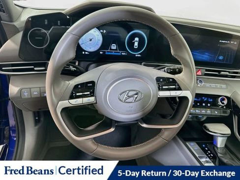 Certified 2023 Hyundai Elantra SEL w/ Convenience Package FWD image 15