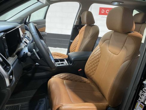 Used 2022 Kia Sorento SX Prestige w/ Rust Color Package AWD/4WD image 11