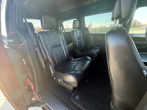 Used 2019 Dodge Grand Caravan GT image 17