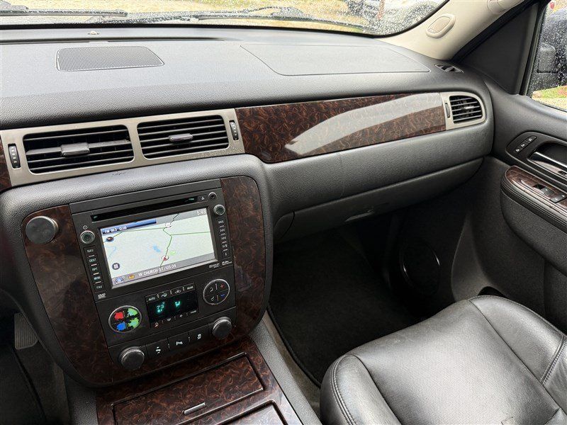 Used 2013 GMC Yukon Denali AWD/4WD image 11