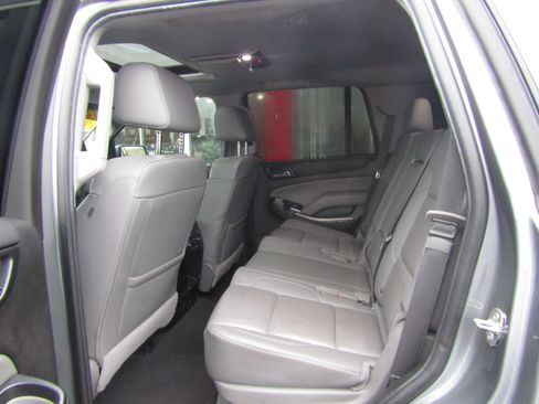 Used 2019 Chevrolet Tahoe LT image 17