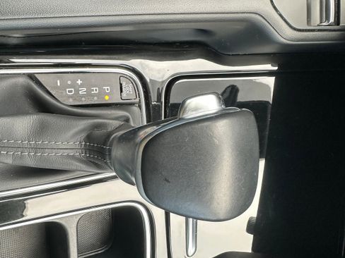 Used 2023 Kia Telluride S image 39