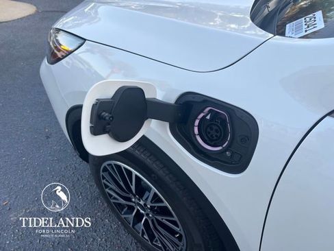 New 2025 Ford Escape SE w/ Class II Trailer Tow Package image 14