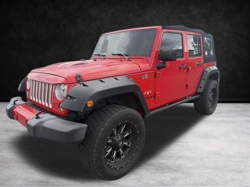 Used 2017 Jeep Wrangler Unlimited Sahara w/ Connectivity Group AWD/4WD image 10