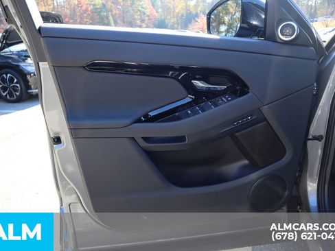 Used 2024 Land Rover Range Rover Evoque Dynamic SE image 13