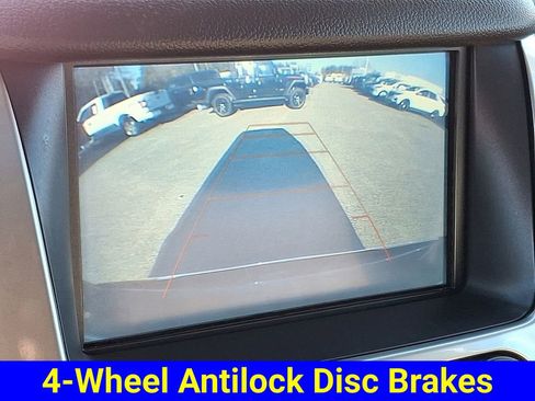 Used 2018 Chevrolet Suburban Premier image 22