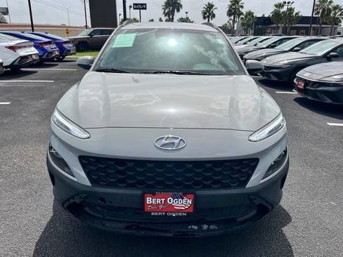 Used 2023 Hyundai Kona SEL w/ Winter Weather Package FWD image 2
