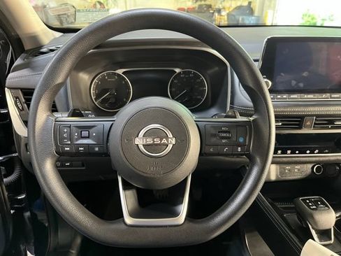 Used 2024 Nissan Rogue SV AWD/4WD image 20