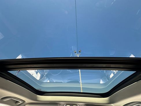 Used 2025 Volvo XC90 T8 Ultra w/ Protection Package Premier image 23