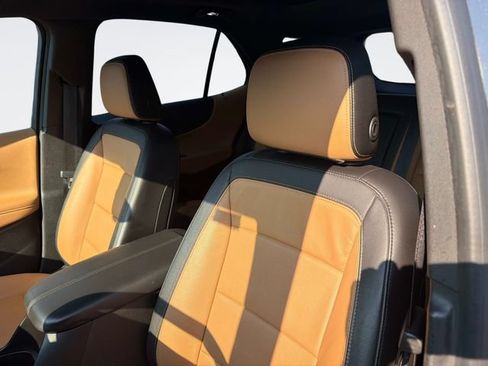 Used 2018 Chevrolet Equinox Premier FWD image 22