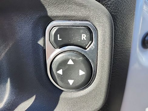 Certified 2024 Jeep Gladiator Mojave w/ Technology Group image 24