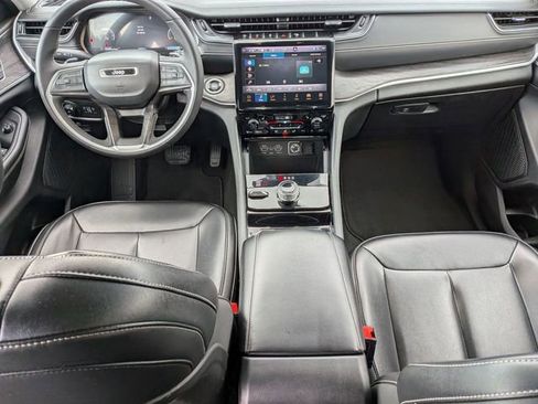 Certified 2023 Jeep Grand Cherokee L Limited image 27