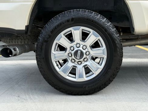 Used 2018 Ford F250 Platinum w/ Platinum Ultimate Package image 12