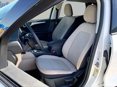 Used 2022 Ford Escape SE w/ SE Sport Appearance Package AWD/4WD image 26