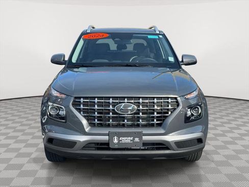 Certified 2024 Hyundai Venue SEL image 2