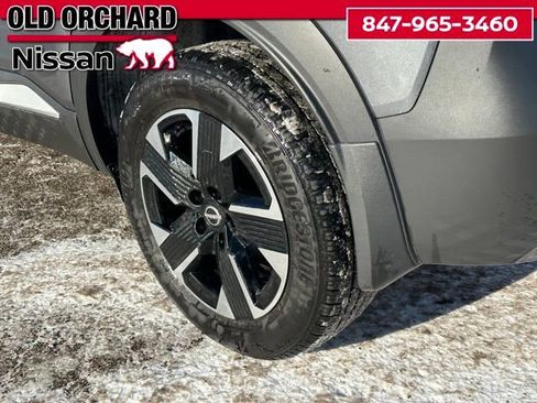 Used 2025 Nissan Kicks SR image 9