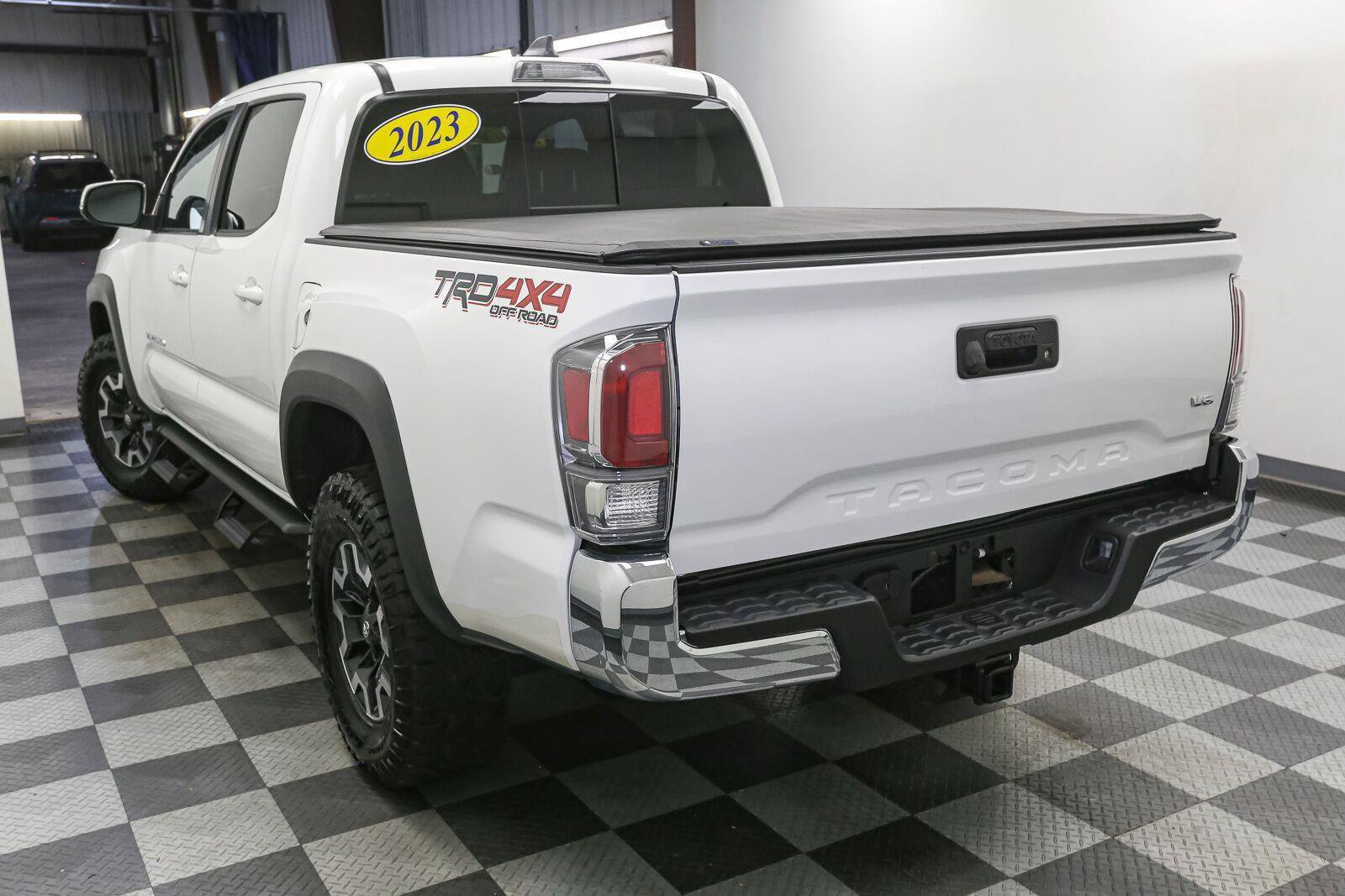 Used 2023 Toyota Tacoma TRD Off-Road AWD/4WD image 10