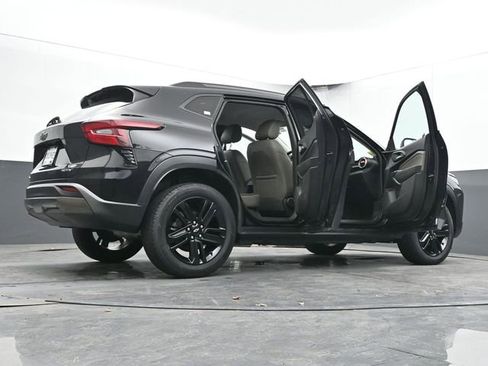 Used 2024 Chevrolet Trax ACTIV w/ Driver Confidence Package image 73