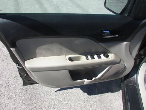 Used 2006 Ford Fusion SEL FWD image 27