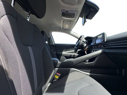 New 2026 Hyundai Elantra SE FWD image 15