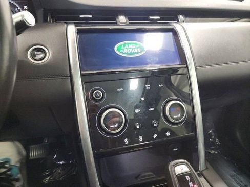 Used 2020 Land Rover Discovery Sport SE image 30