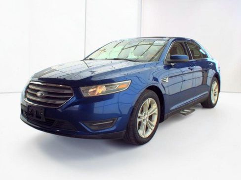 Used 2015 Ford Taurus SEL w/ Equipment Group 201A AWD/4WD image 4